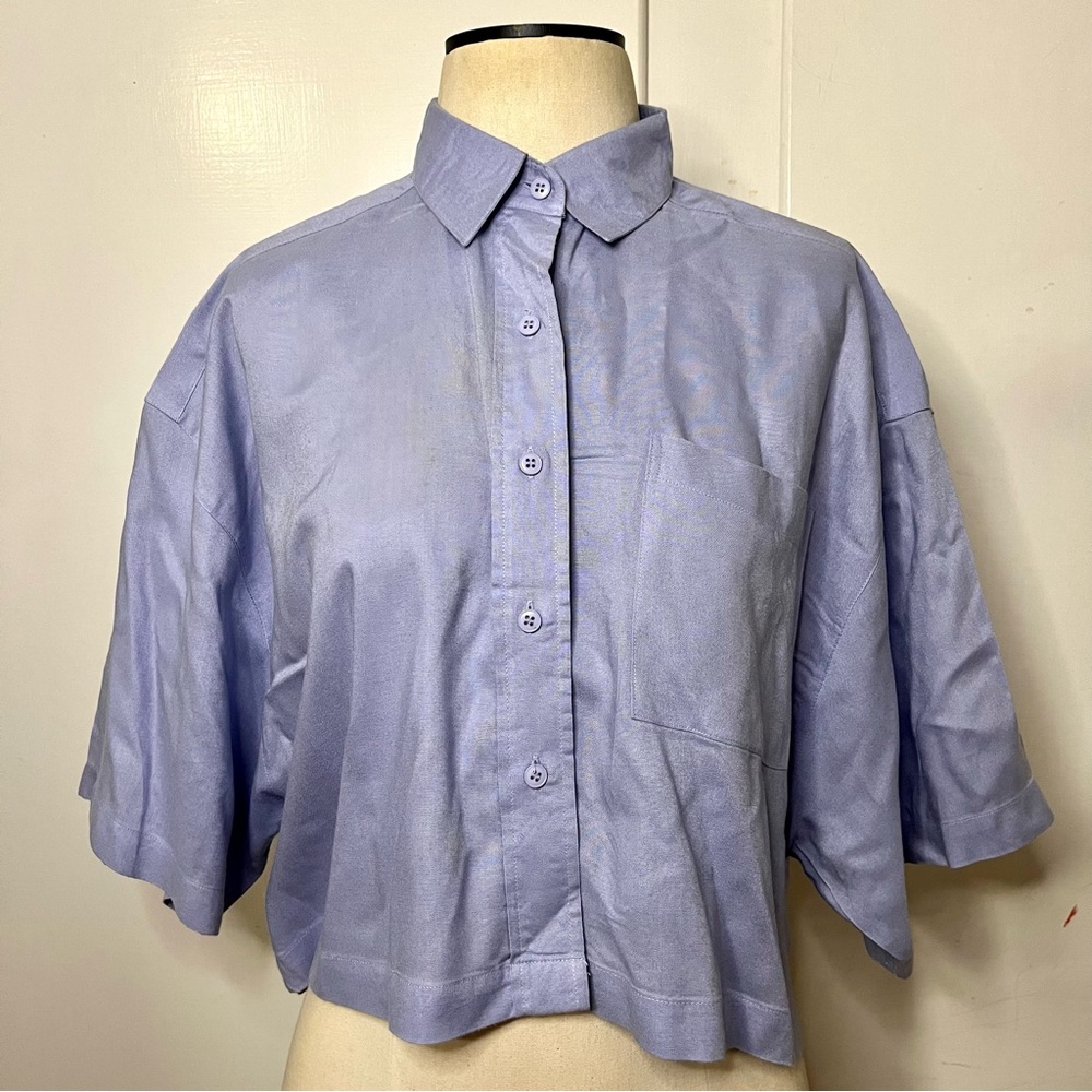 Vintage 80s90s Vibes Blue Rayon Cropped Oversized Short Sleeve Button Down Shirt